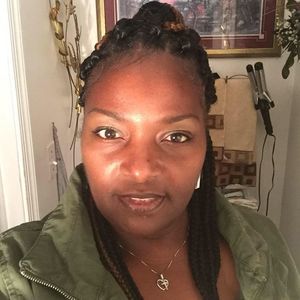 Meet your Posher, Ella